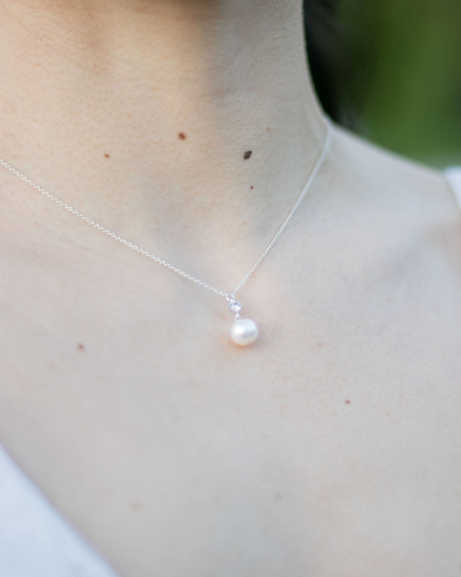 Luna Pearl Drop Necklace – Atelier Elise Canada