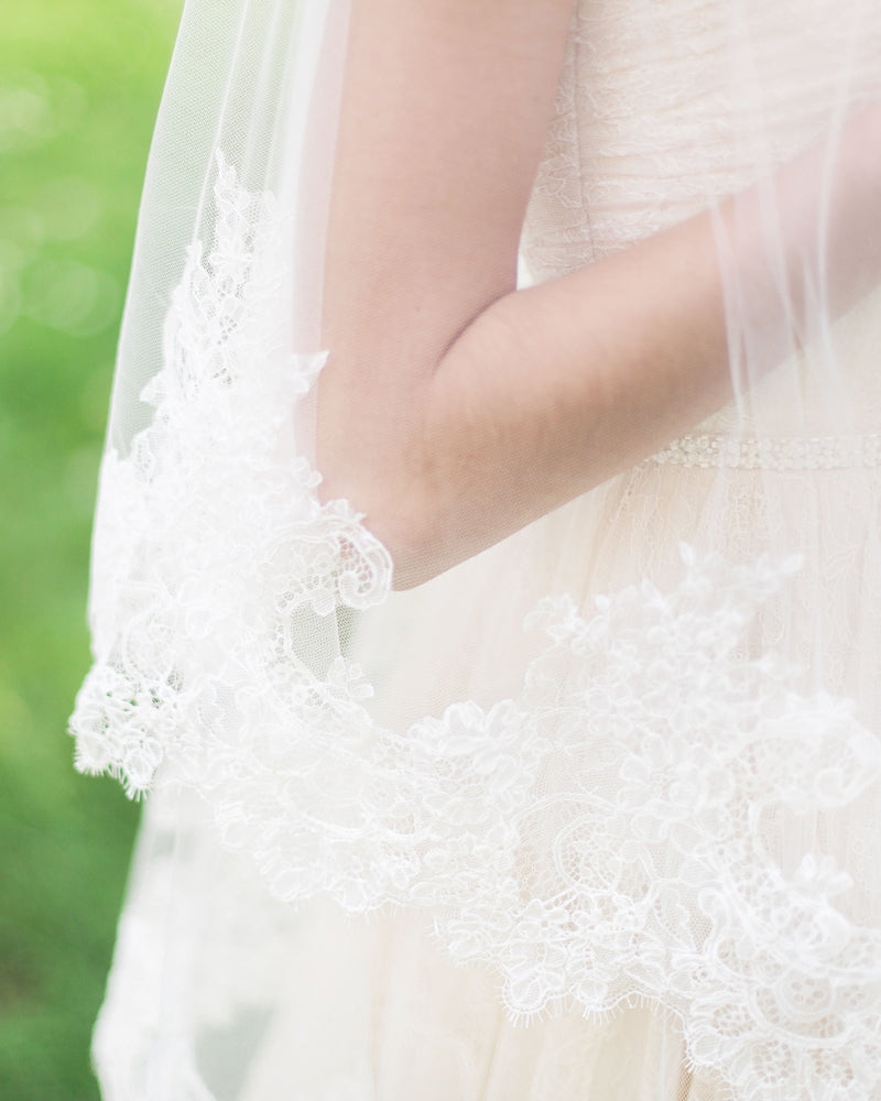 details of cassia chantilly lace wedding veil 